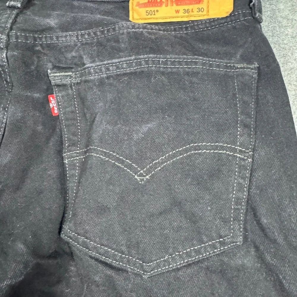 Levis 501 Original Fit Mens Black Straight Leg Button Fly Jeans 36x30 Faded Work